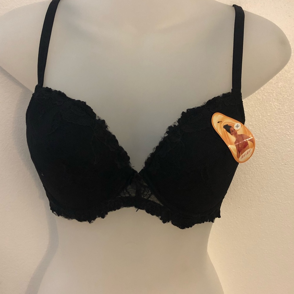 New. Women's Push Up Bra